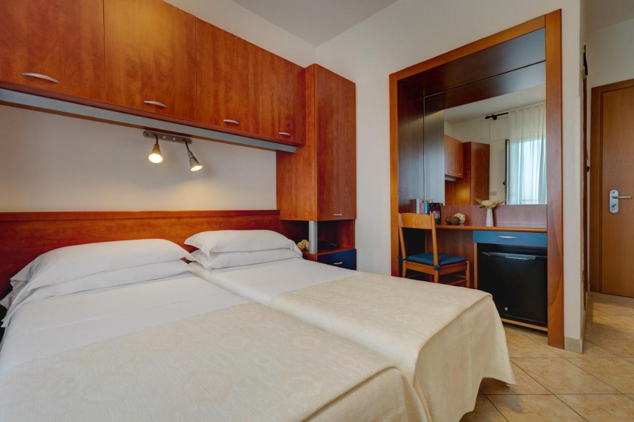 Hotel Frank Lido di Jesolo Ngoại thất bức ảnh